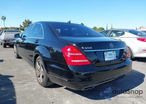 2011 Mercedes-Benz S 550 из США, поврежденный, VIN WDDNG7BB4BA376857